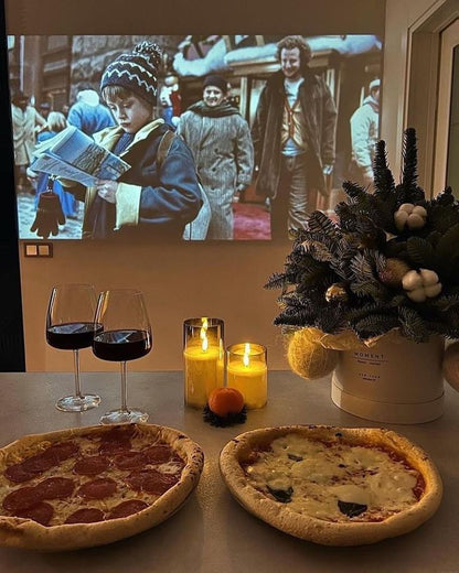 London Lonely Girls Club Christmas Movie Night