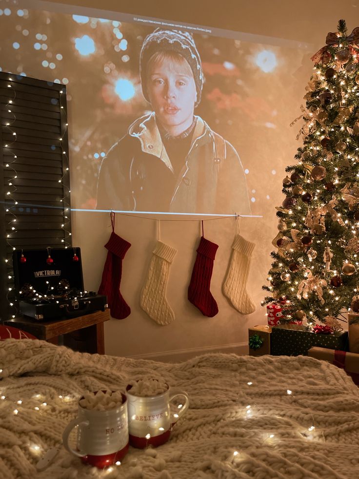 London Lonely Girls Club Christmas Movie Night