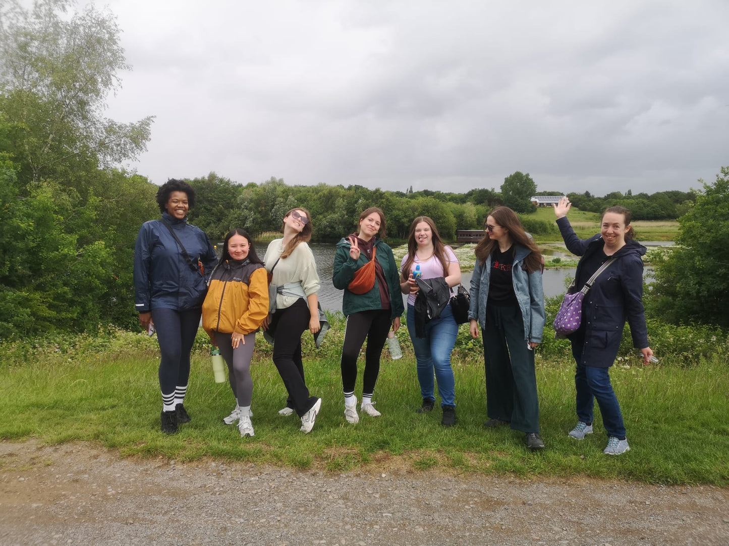 London Lonely Girls Club Sunday Stroll Walk & Talk
