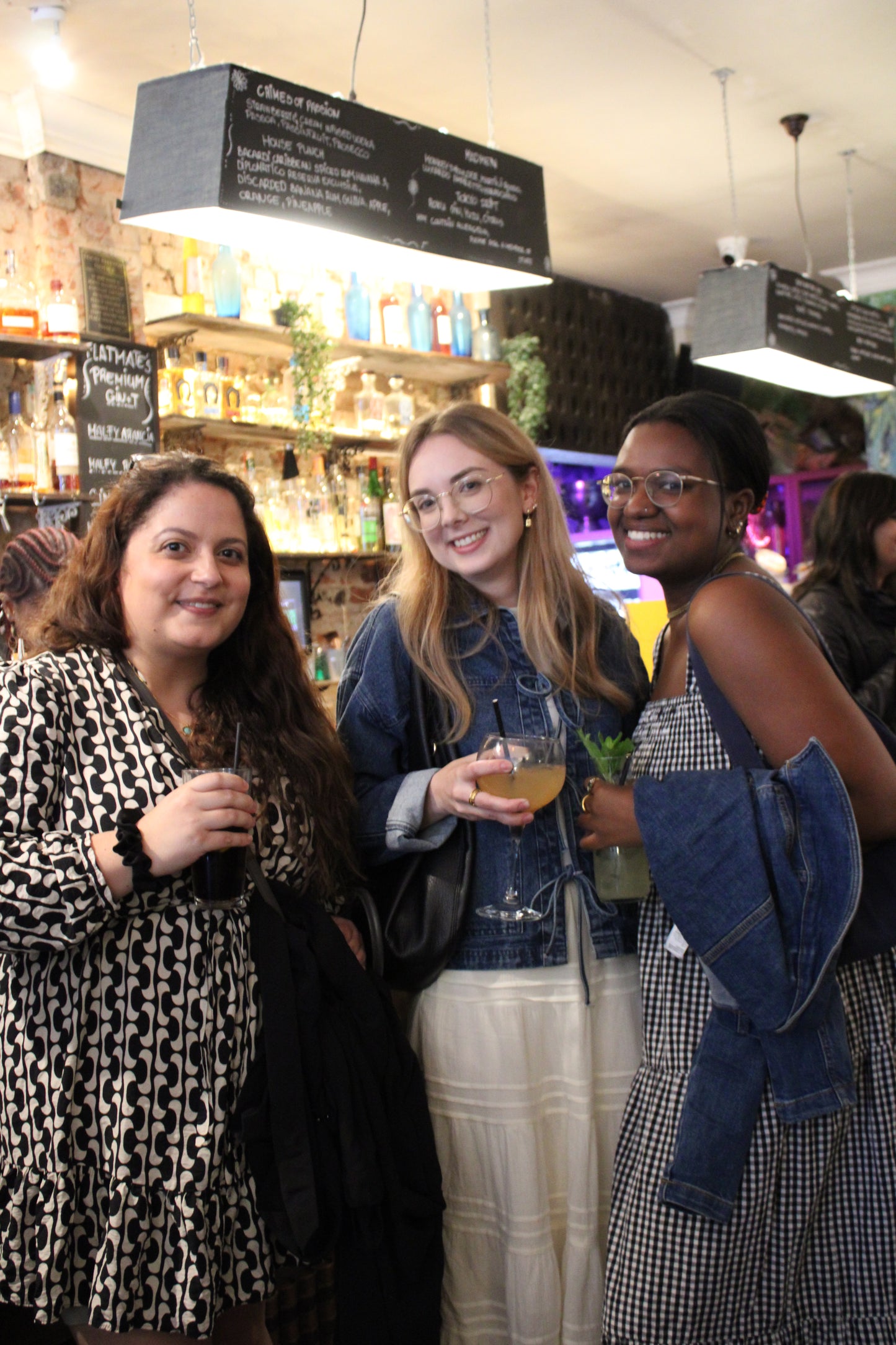 London Lonely Girls Club Spring Girls Night