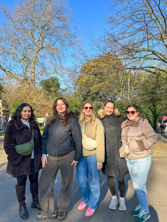Lonely Girls November Walk Club to Salad Days Market