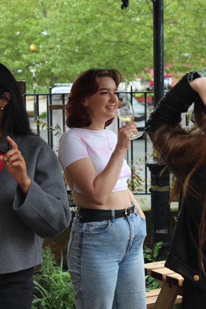 London Lonely Girls Club Friday Wine Night