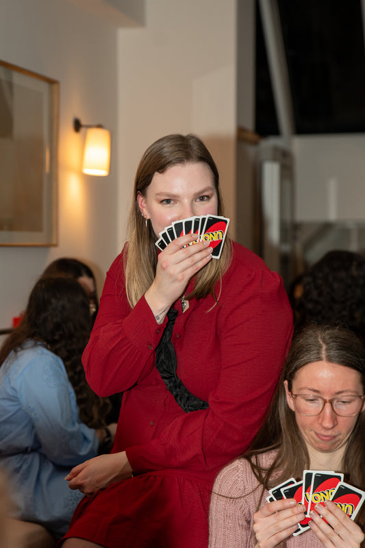 London Lonely Girls Club Sunday Girlie Games Afternoon